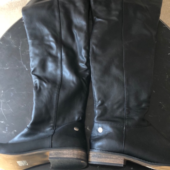 Ladies Boots - Picture 3 of 4